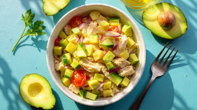 Avocado Chicken Salad – Creamy, Fresh & Protein-Packed