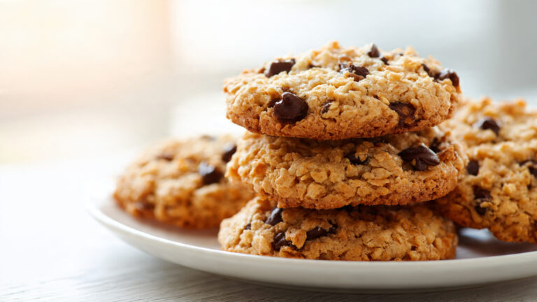 Chewy & Crispy Rice Krispie Chocolate Chip Cookies