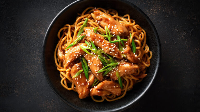 Sticky Garlic Chicken Noodles | Easy Weeknight Dinner